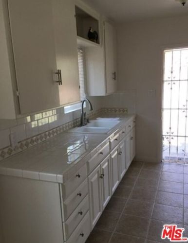 9849 Rosecrans Ave, Bellflower CA 90706-2443 exterior