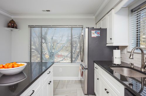 3 Oakwood Ave, Norwalk CT 06850-1340 exterior