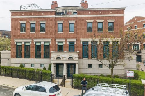 2014 Lincoln Ave, Chicago IL 60614-4598 exterior