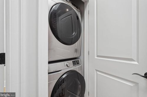 623 6 St, Washington DC 20024-2693 exterior