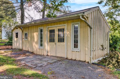 886 Vaughn Rd, Pottstown PA exterior