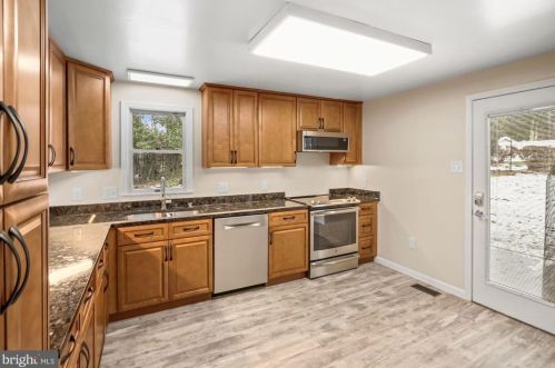 2115 Hanover St, Silver Spring MD 20910-2103 exterior