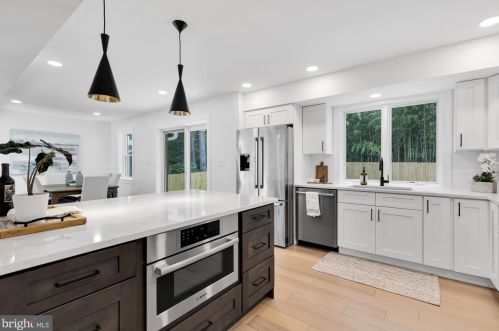 6705 Buttermere Ln, Bethesda MD  20817-1528 exterior