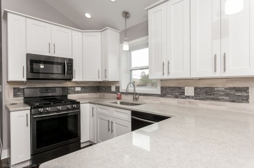 6322 Oak Park Ave, Chicago IL 60638-4018 exterior