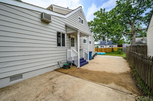 294 Austin Ave, Old Bridge NJ 08857-1205 exterior