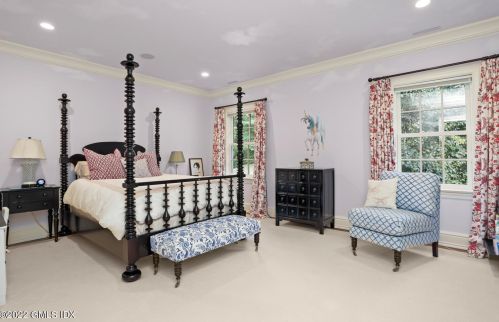 59 Mooreland Rd, Greenwich CT 06831-2645 exterior