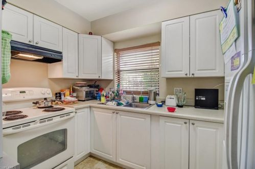 1989 46 St, Naples FL 34116-5837 exterior