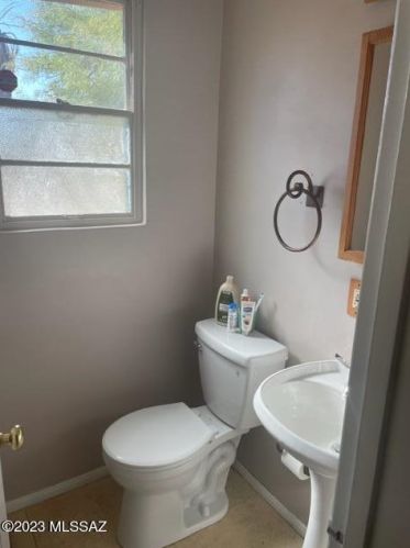 4242 Lester St, Tucson AZ  85712-3117 exterior