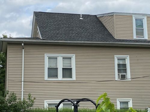 18 Falmouth St, Worcester MA 01607-1313 exterior