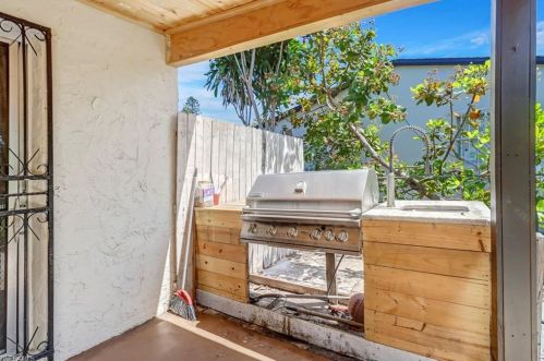 5278 Floridan Ave, Naples FL 34113-7896 exterior