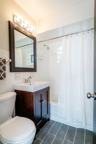 3927 Lawndale Ave, Chicago IL  60618-3107 exterior