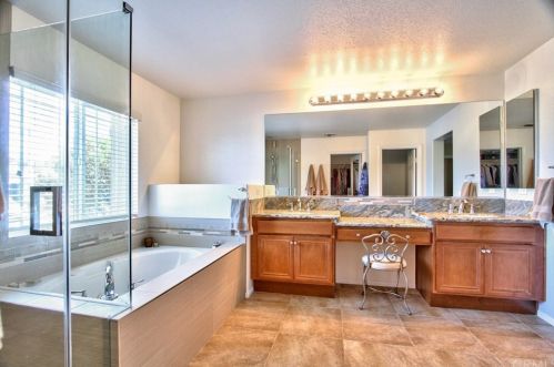 31929 Avenida Enrique, Temecula CA 92591-2145 exterior