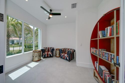 1305 4th Ct, Boca Raton FL  33432-1408 exterior