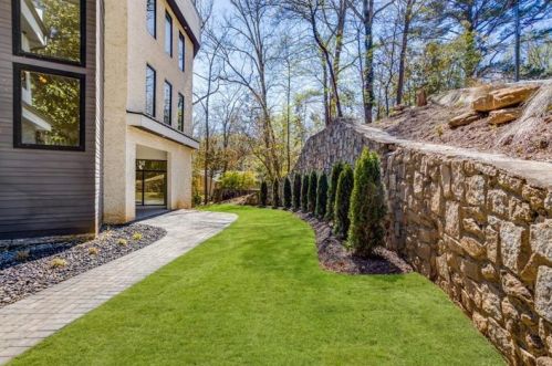 600 Colebrook Ct, Atlanta GA  30327-4710 exterior