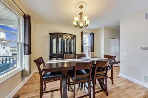 4253 Kolmar Ave, Chicago IL 60712-4702 exterior