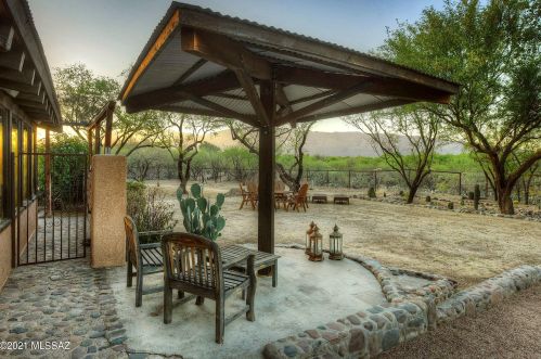 11330 Tanque Verde Rd, Tucson AZ  85749-8525 exterior