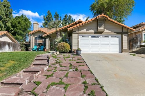 29714 Dawncrest Cir, Temecula CA 92591-1879 exterior