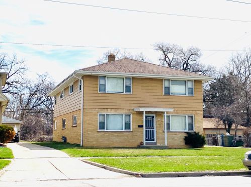 5220 68th St, Milwaukee, WI 53218-3932