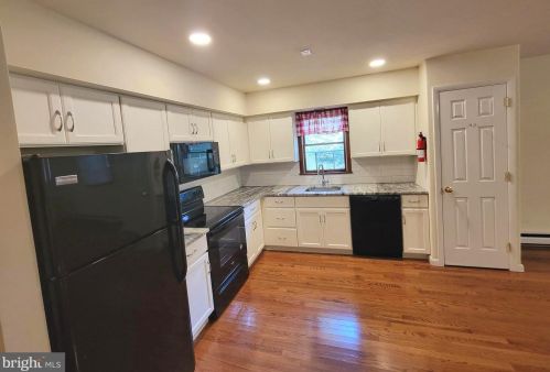 1113 Queen St, Pottstown PA  19464-5830 exterior