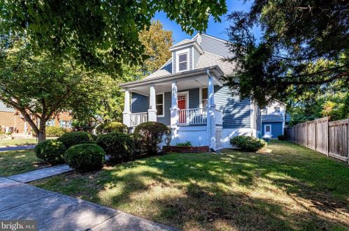 639 19th St, Arlington, VA 22202-2715