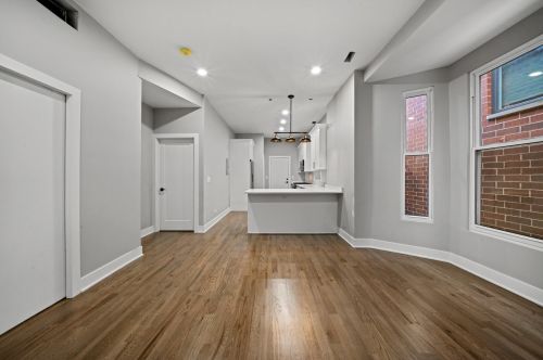 1933 Ohio St, Chicago IL 60624-1047 exterior