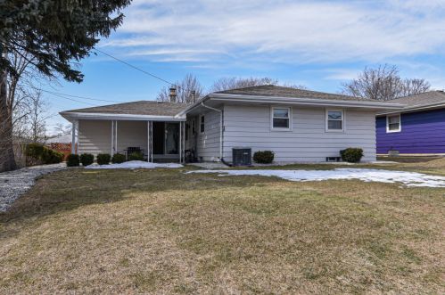 4460 15 St, Milwaukee WI 53221-2320 exterior