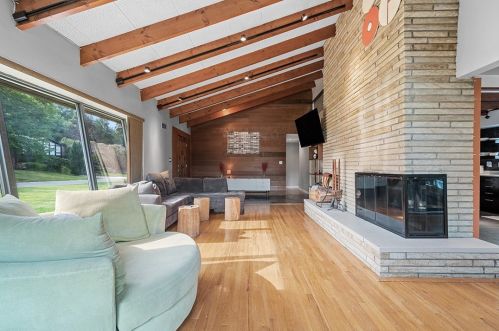 1134 Arrowood Dr, Pittsburgh PA 15243-1802 exterior