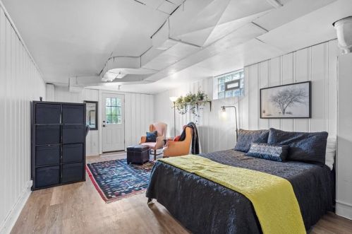 1572 Crestview Dr, Pittsburgh PA 15237-1507 exterior