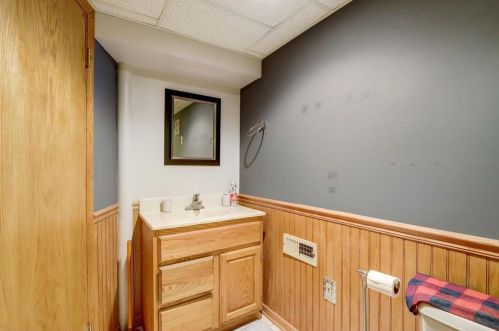 6342 Ohio Ave, Milwaukee WI  53219-4242 exterior