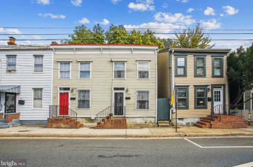 331 Patrick St, Alexandria VA 22314-2442 exterior