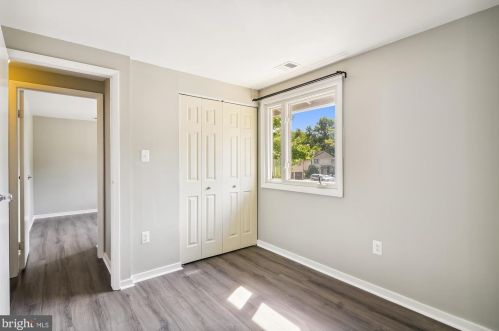 560 Gln Ct, Glen Burnie MD 21061-5013 exterior