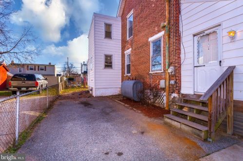 20 7 St, Chester PA 19013-6016 exterior