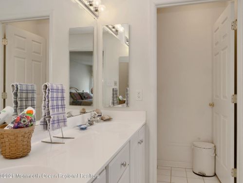 39 Timberline Rd, Berkeley Township NJ 08721-2108 exterior