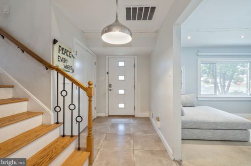 2202 Richland St, Silver Spring, MD 20910-2333