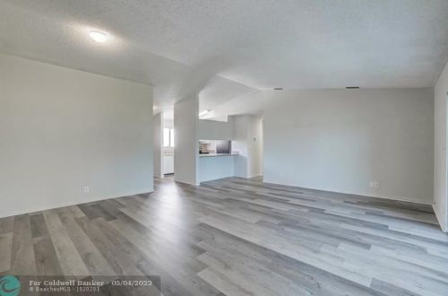 3 Mayfair Ln, Boynton Beach FL 33426-7717 exterior