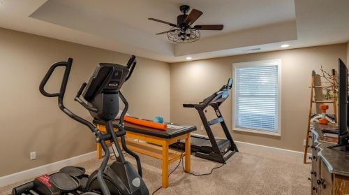 572 Spring Cave Rd, Spring Bluff MO exterior