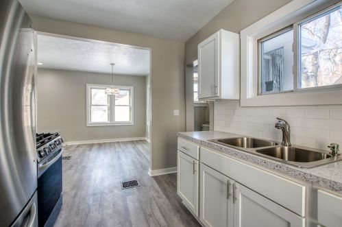 1113 Noble St, Grand Rapids MI 49507-1930 exterior