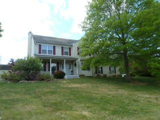 43 Country Meadow Rd, Hackettstown, NJ 07840-5209