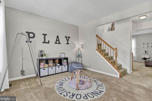 78 Menlena Cir, Hanover PA  17331-8662 exterior