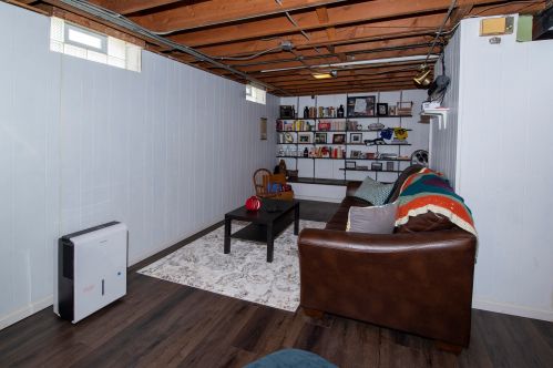 3842 84, Milwaukee WI 53228-1706 exterior