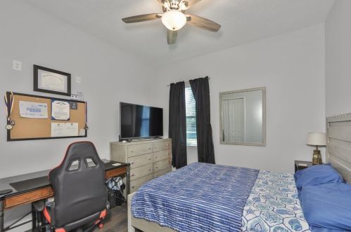 8704 El Portal Dr, Tampa FL  33604-1223 exterior