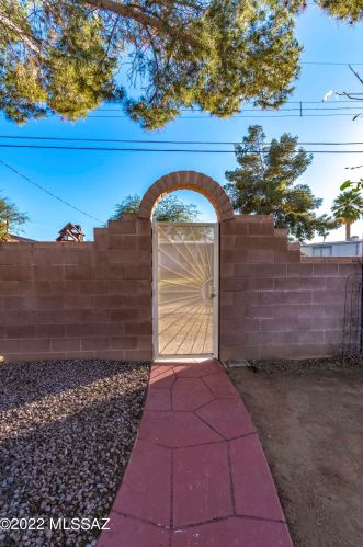 5852 30 St, Tucson AZ 85713-3606 exterior