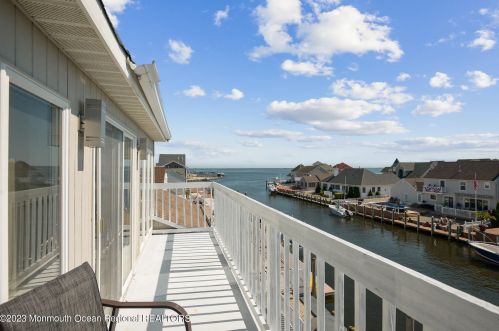 829 Spar Dr, Lacey NJ 08731-3028 exterior