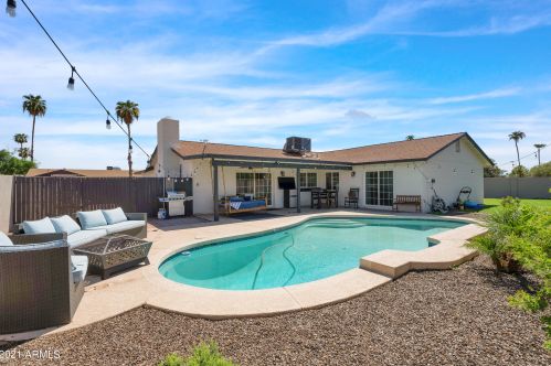 1226 Shawnee Dr, Chandler AZ  85224-2317 exterior