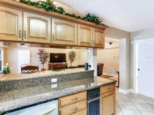 12607 51 St, Tampa FL 33619-1418 exterior