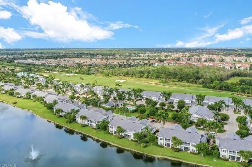 6070 Pinnacle Ln, Naples FL 34110-7314 exterior