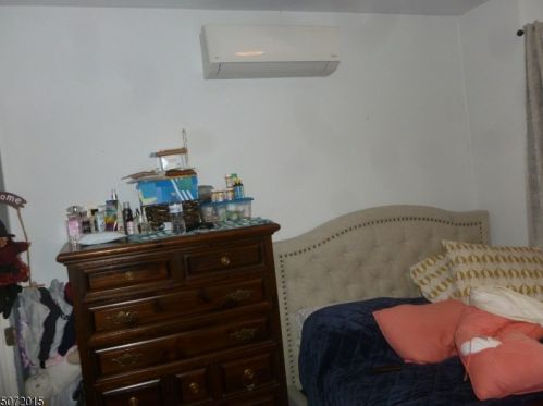 334 Paterson Ave, East Rutherford NJ  07073-1338 exterior