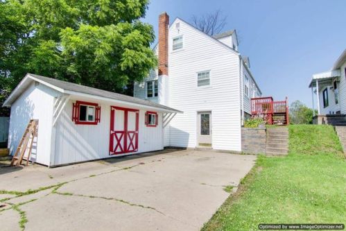 1861 Montour St, Moon Twp PA  15108-3061 exterior