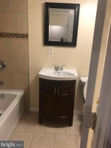 1405 F St, Washington DC  20002-5421 exterior