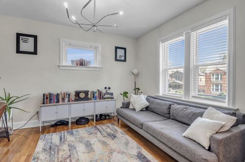 1129 Moorlands Dr, Saint Louis MO 63117-1527 exterior